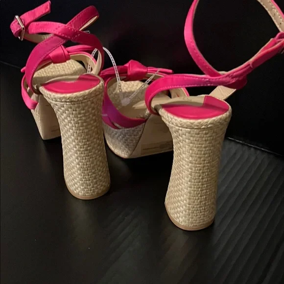 Antonio Melani Pink and Tan Platform Sandals - Picture 7 of 8